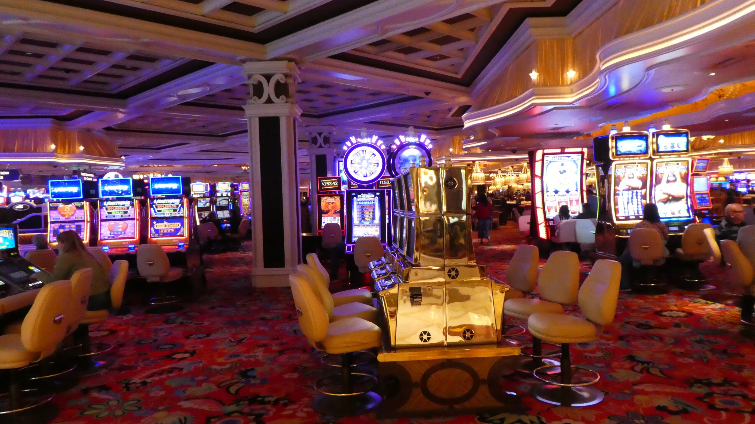 “Breaking the House: Legendary Casino Heists and Their Secrets”