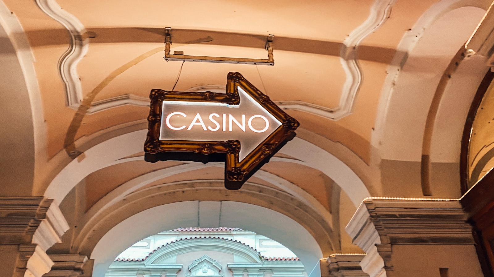 Casino Music Playlists: Creating the Perfect Ambience at Home